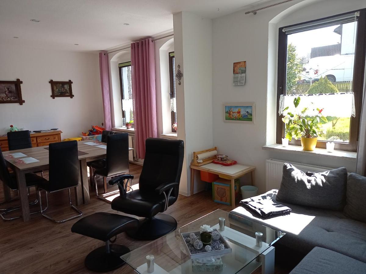 Familienfreundliche Ferienwohnung Erzgebirge ชเนแบร์ก ภายนอก รูปภาพ